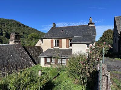 Maison - 128 m² - 7 pièces