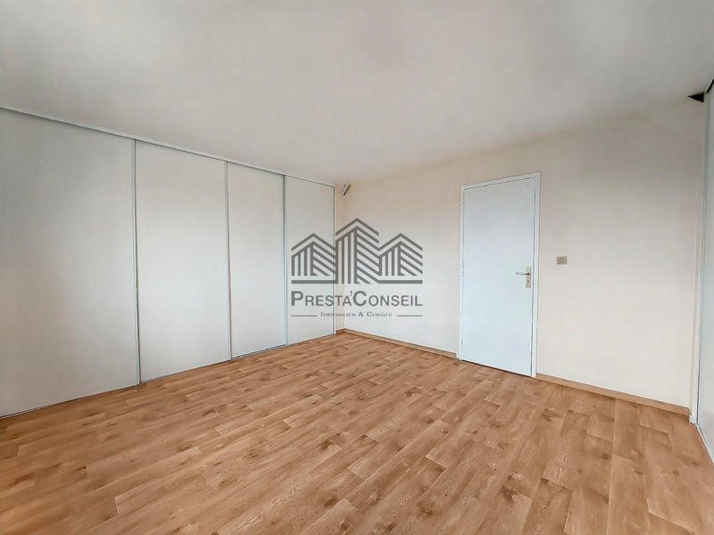 Maison - 214 m² - 7 pièces