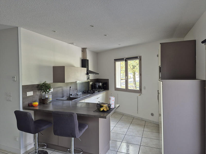 Maison - 196 m² - 4 pièces