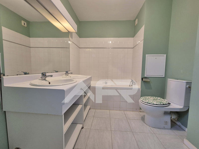 Appartement - 89 m² - 4 pièces