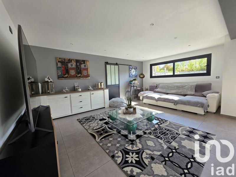 Maison - 234 m² - 8 pièces