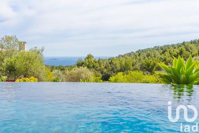 Maison - 182 m² - 6 pièces