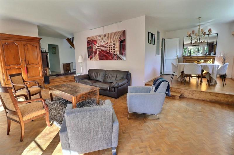 Maison - 184 m² - 8 pièces