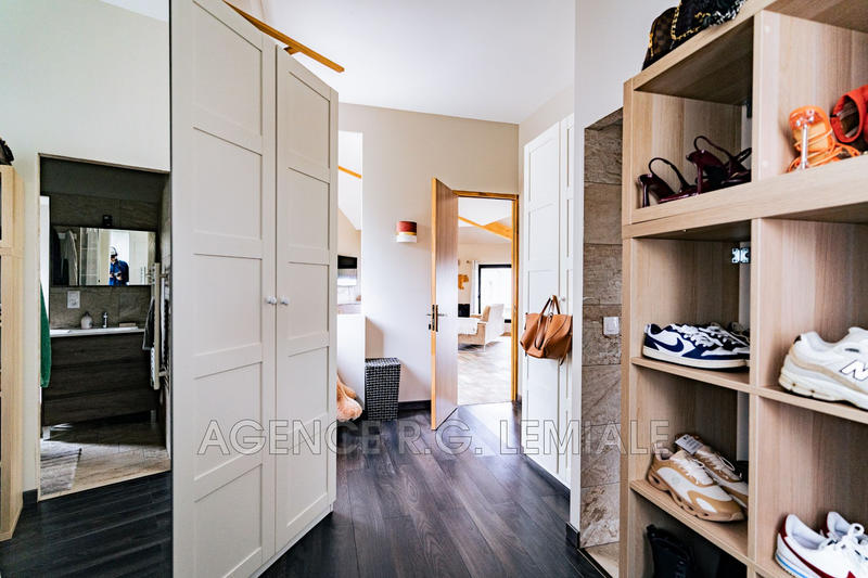 Maison - 190 m² - 10 pièces