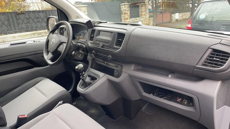 Toyota Proace Pro Ace Verso 1.5 Hdi Combi Dynamic 120 Chevaux - 9 places