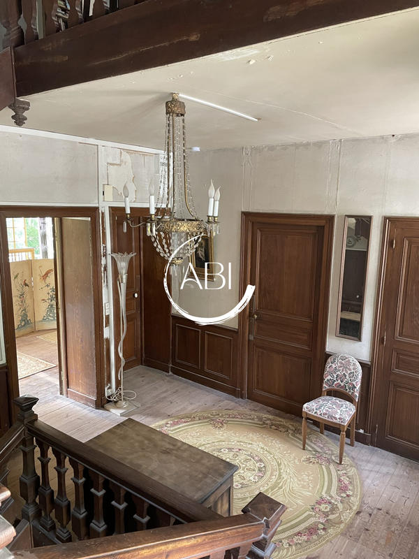 Villa - 269 m² - 11 pièces