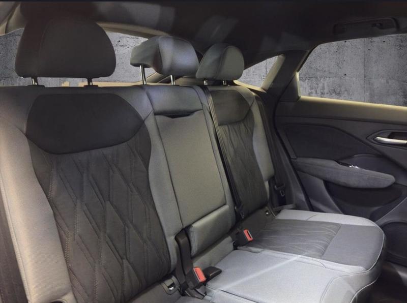 Audi Q3 Sportback s-Line 272 Hybride Rechargeable / Toit Ouvrant Attache Remorque Camera 360° Affichage Tete Haute Pack Audio Sonos