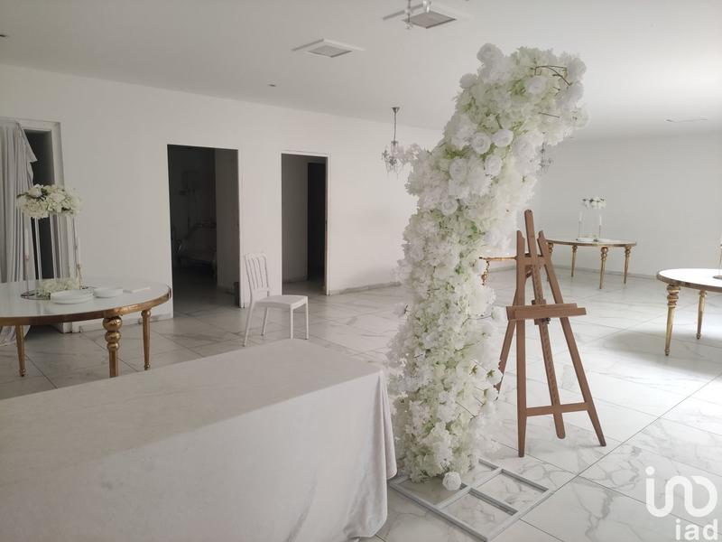 Local commercial - 1 500 m²