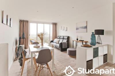 Chambre - 13 m² - 1 pièce