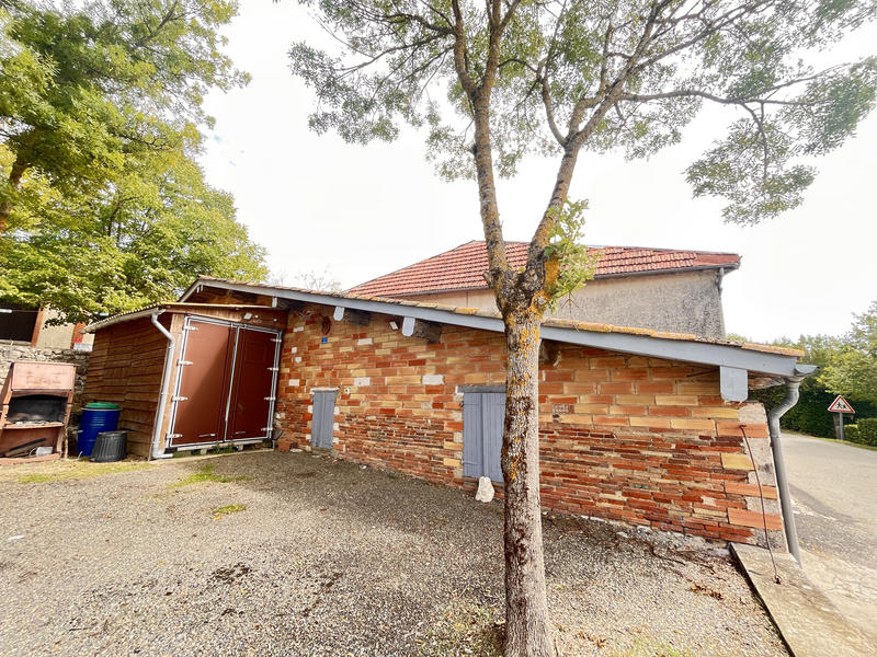 Maison - 300 m² - 5 pièces