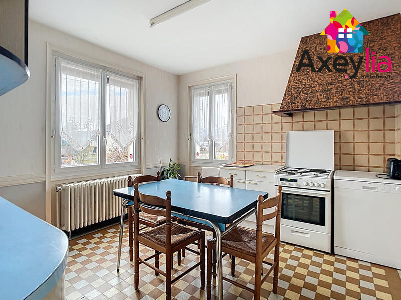 Maison - 93 m² - 4 pièces