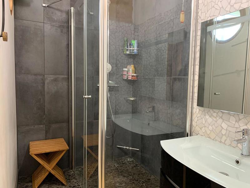 Maison - 250 m² - 5 pièces