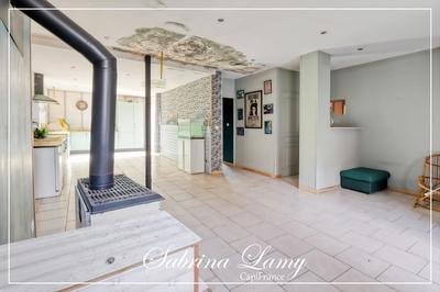 Corps de ferme - 114 m² - 6 pièces