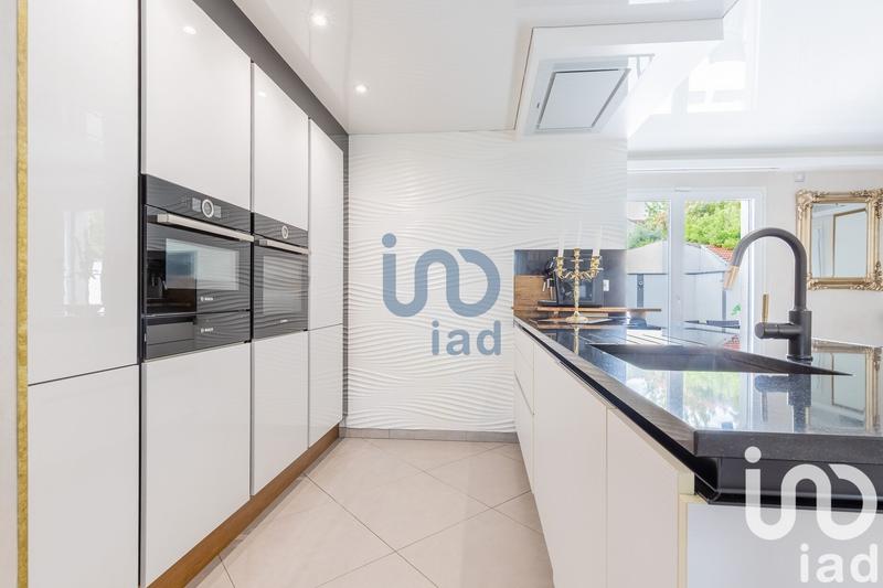 Maison - 142 m² - 6 pièces