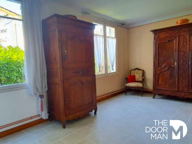 Maison - 190 m² - 8 pièces