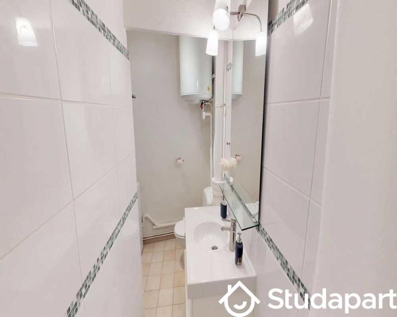 Chambre - 60 m² - 1 pièce