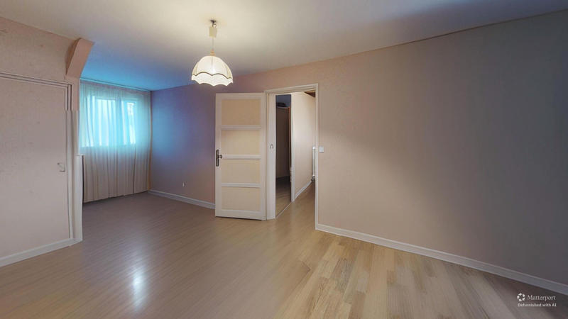 Maison - 90 m² - 3 pièces