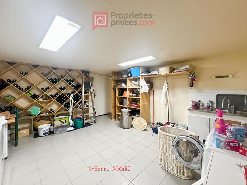 Maison - 214 m² - 7 pièces