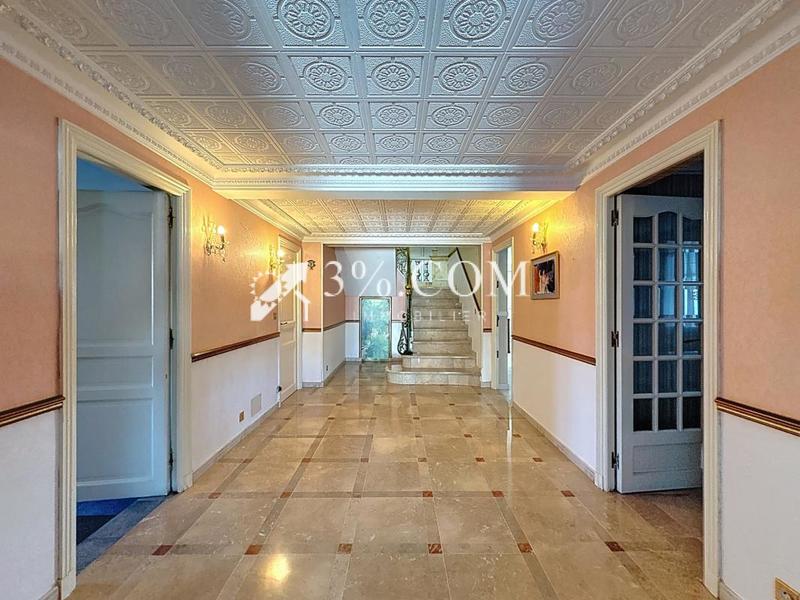 Villa - 398 m² - 11 pièces