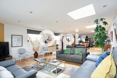 Maison - 203 m² - 5 pièces