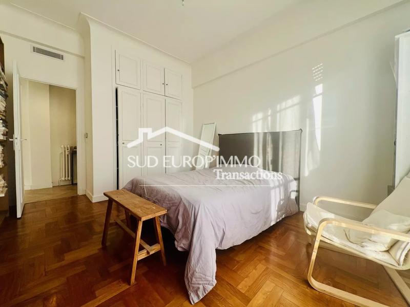 Appartement - 105 m² - 5 pièces