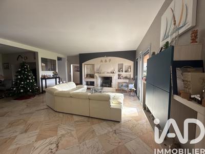 Maison de maîtres - 360 m² - 8 pièces