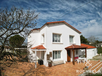 Maison contemporaine - 140 m² - 6 pièces