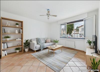 Appartement ancien - 83 m² - 4 pièces