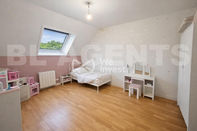 Maison - 200 m² - 9 pièces