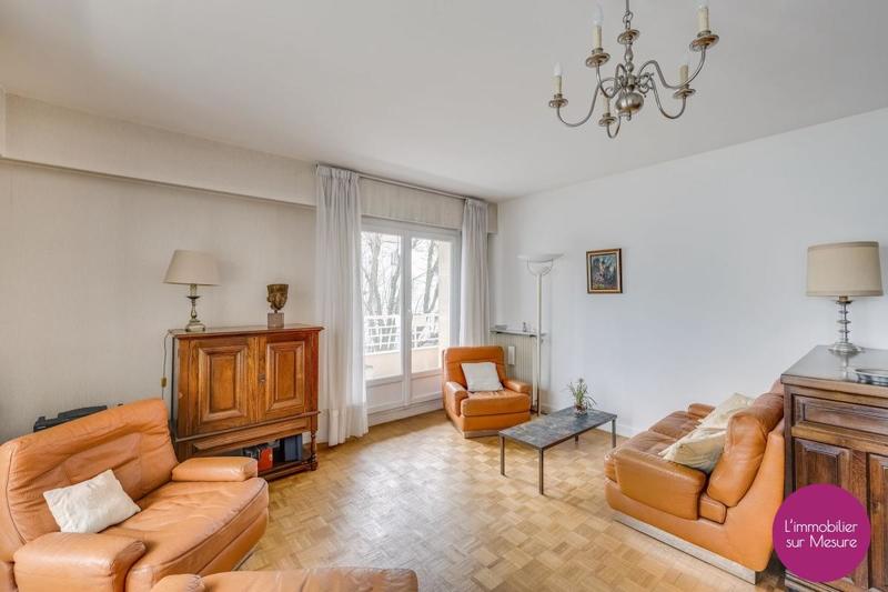 Appartement - 98 m² - 5 pièces