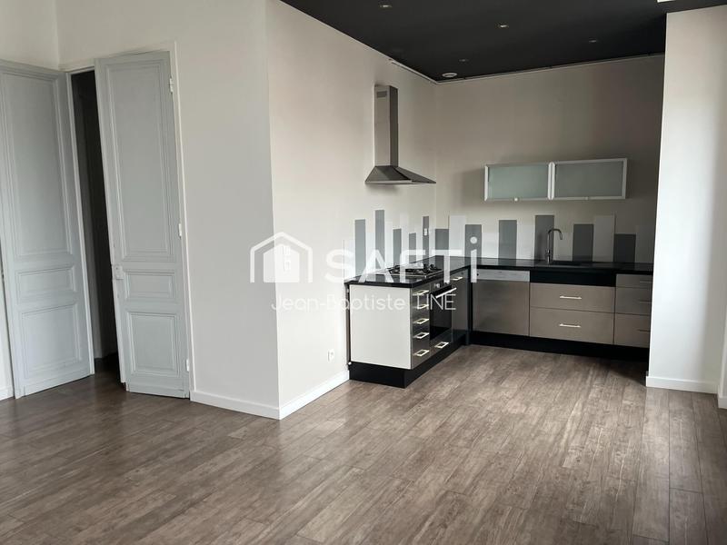 Appartement - 82 m² - 3 pièces