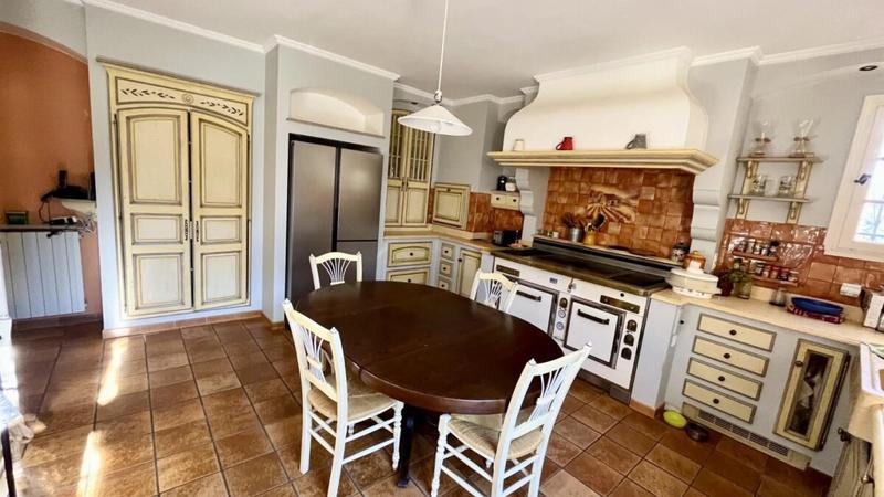 Maison - 185 m² - 5 pièces