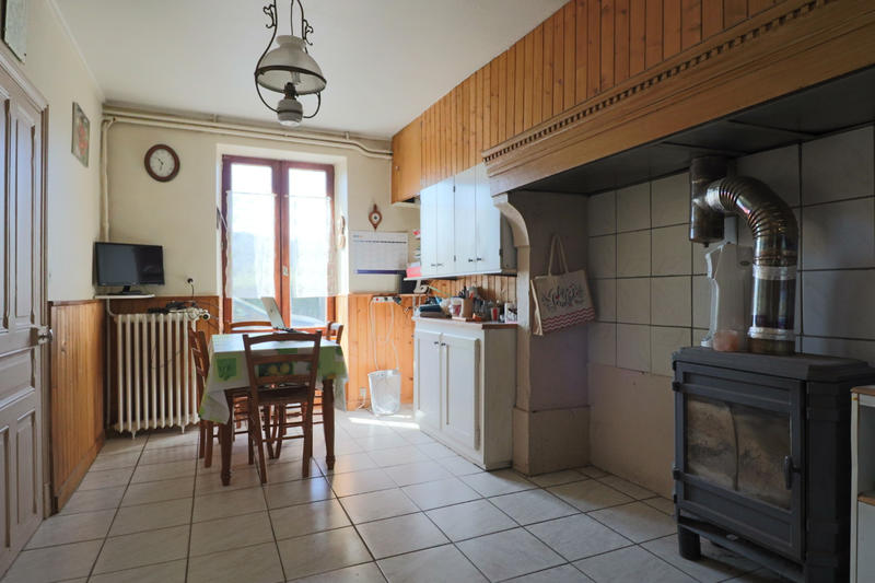 Maison - 104 m² - 8 pièces