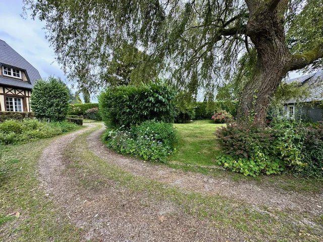 Maison - 295 m² - 8 pièces