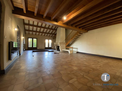 Maison - 215 m² - 7 pièces
