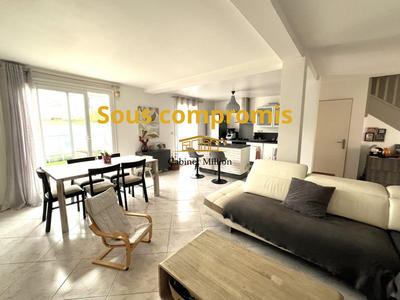 Maison - 98 m² - 4 pièces