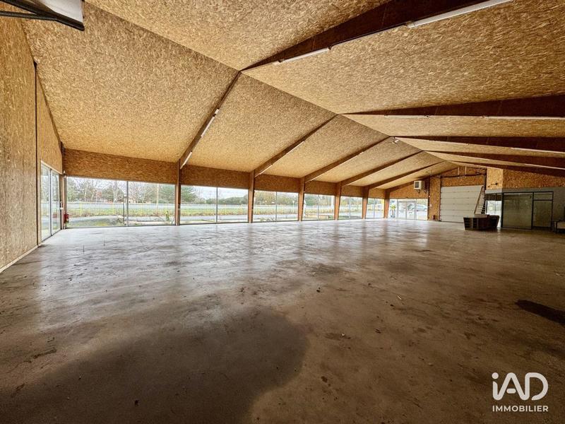 Local commercial - 1 200 m²