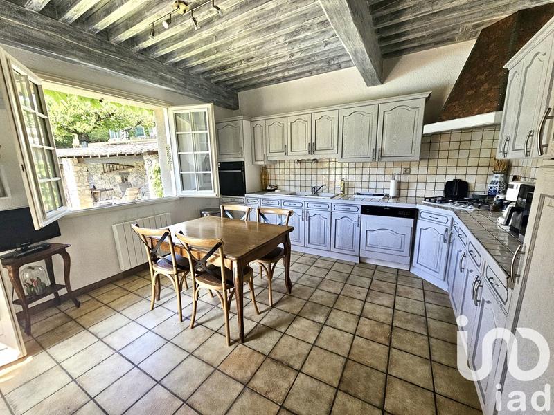 Maison - 186 m² - 6 pièces