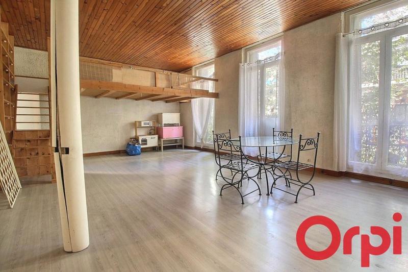 Appartement - 82 m² - 3 pièces