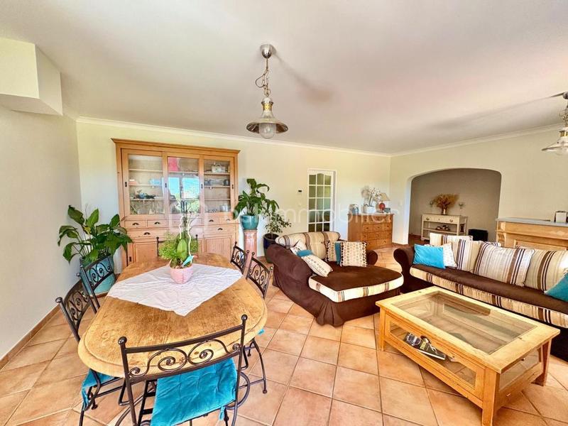 Maison traditionnelle - 120 m² - 4 pièces