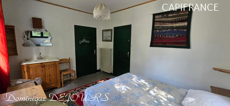 Maison - 176 m² - 9 pièces