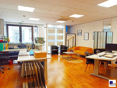 Local commercial - 101 m²