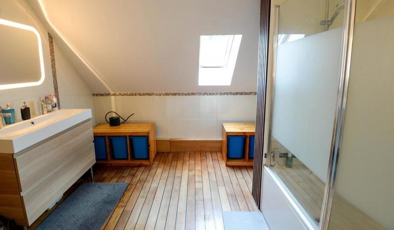 Maison - 146 m² - 6 pièces