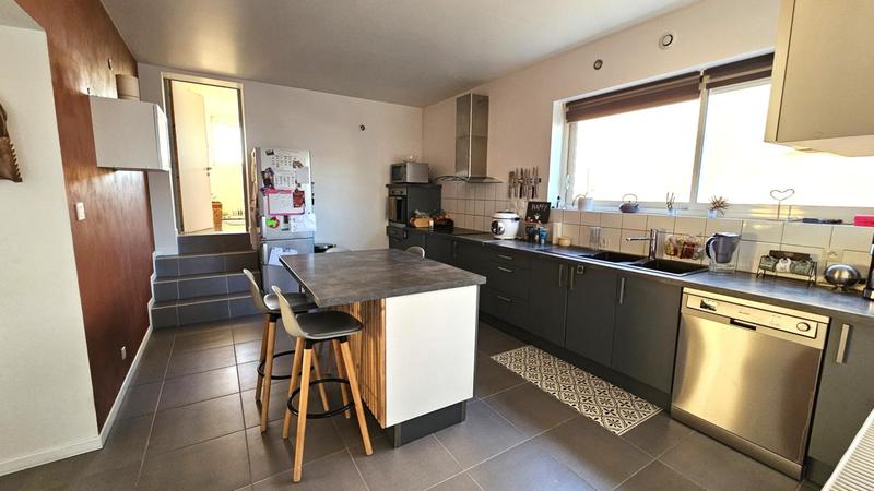 Maison - 162 m² - 7 pièces