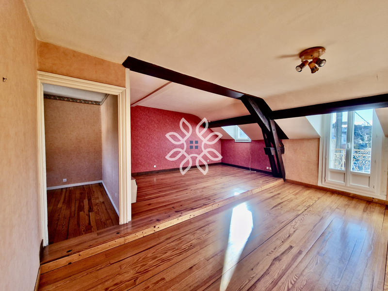 Appartement - 65 m² - 4 pièces