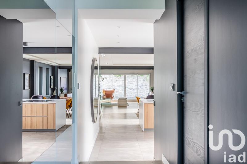 Maison - 180 m² - 5 pièces