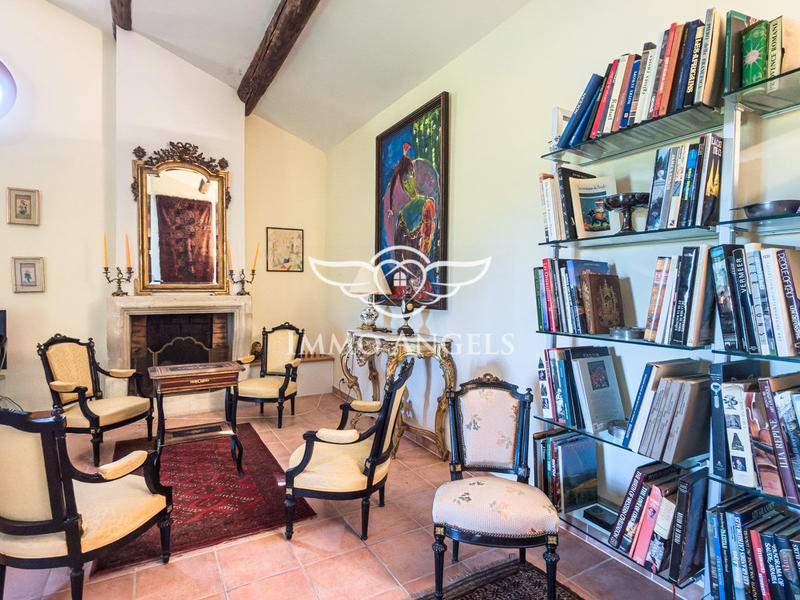 Mas - 268 m² - 9 pièces