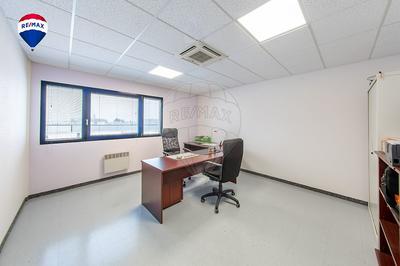 Local commercial - 119 m² - 4 pièces