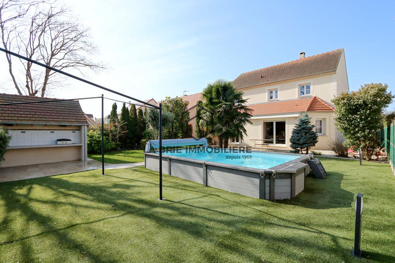 Maison - 155 m² - 6 pièces