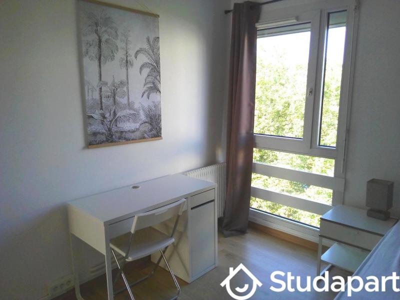 Chambre - 14 m² - 1 pièce